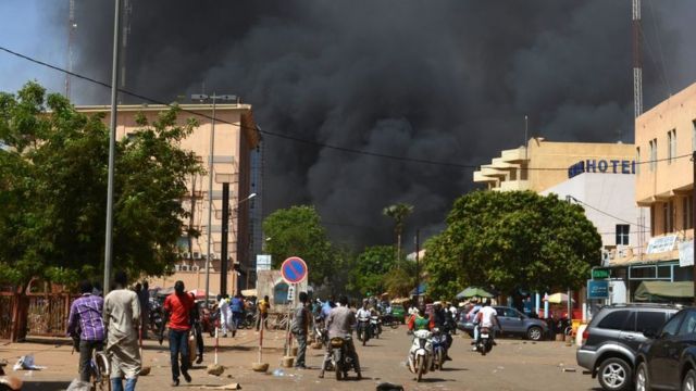 Di teqînê de 15 lesker mirin