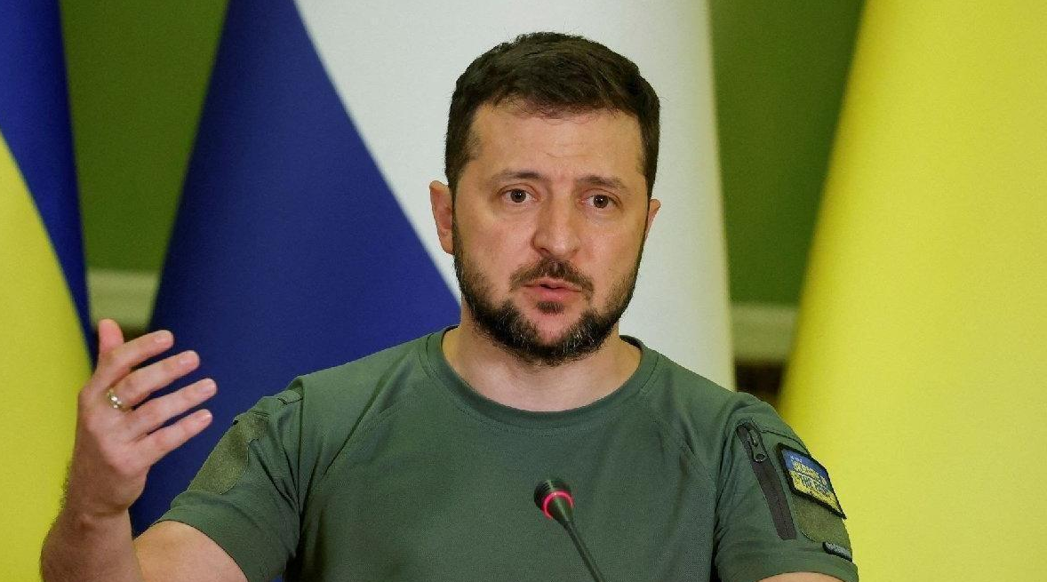 Zelensky: "Rûsya bi êrîsa Khersonê dixwaze Ukraynayiyan bitirsîne"