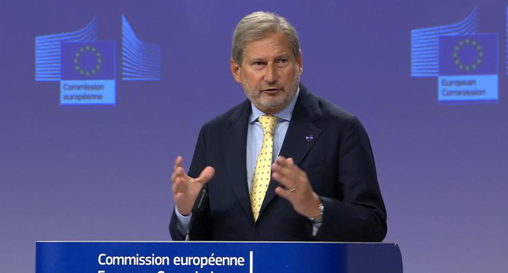 YEyê, daxwaza qutkirina besek ji fona Macarîstanê kir