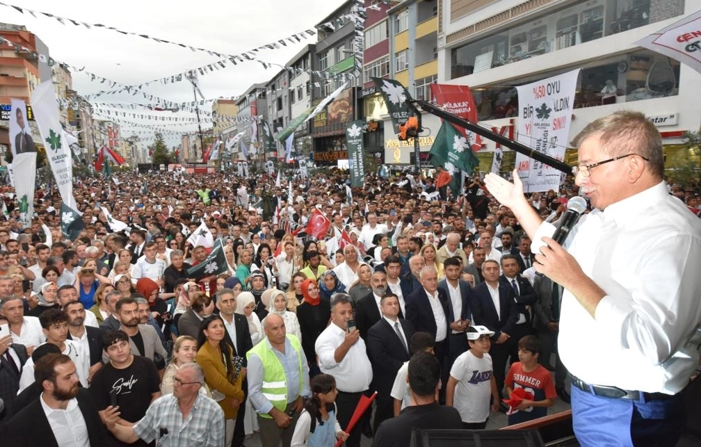 Ahmet Davutoglu: Ez ê mafên Kurdan biparêzim
