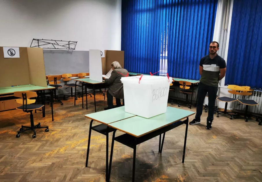 Li wî welatî, ji bo 90 partiyên siyasî hilbijartin dest pê kirin