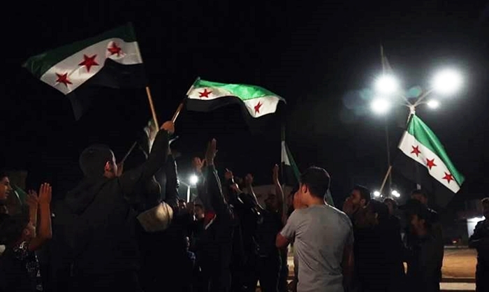 Li dijî hatina HTSê xwepêsandan: ‘Wê Rûsya û dewletên din me bombebaran bikin’