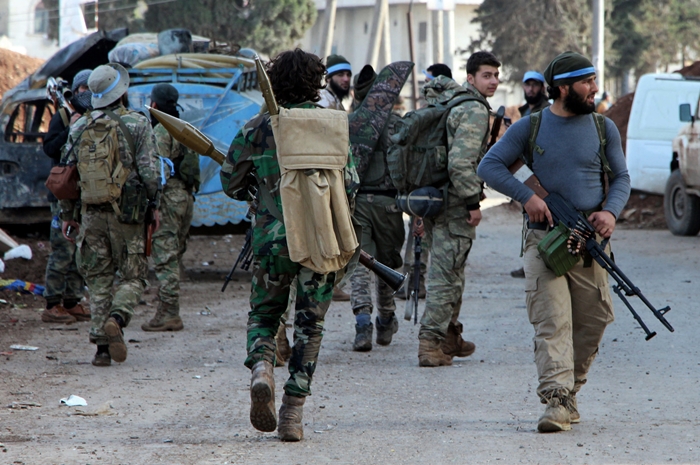 Rojava | ‘Çekdarên HTSê derbasî nav bajarê Girê Spî bûn’