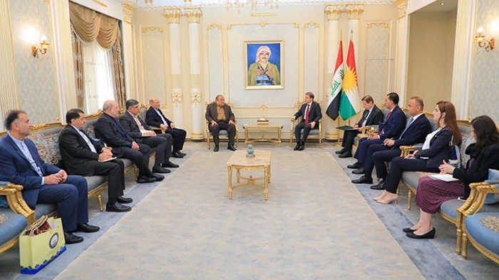 Sandeke bilind a Îranê serdana Parlamentoya Kurdistanê kir