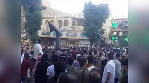 Seqiz | Hezên ewlehiyê yên Îranê gule bera xwepêsanderan dan