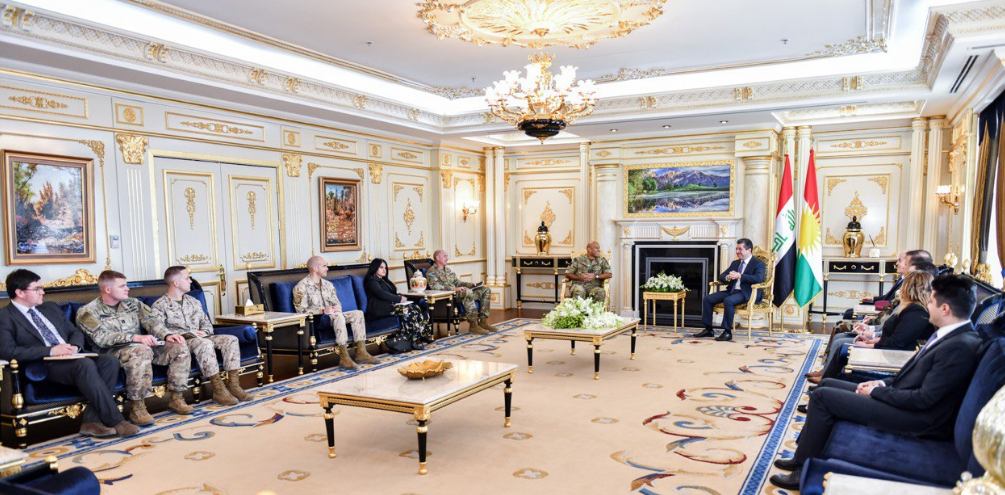 Serokwezîr Barzanî, sanda Hêzên Hevpeymanan ên Iraq û Sûriyeyê pêswazî kir