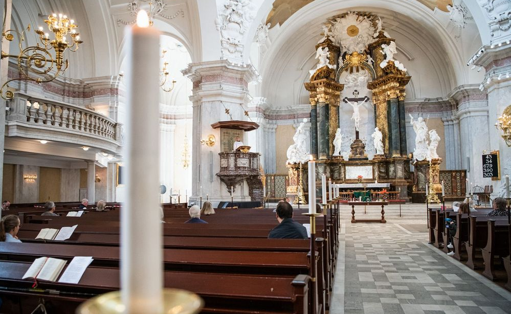 Ji ber qeyranê, dêrên Swêdê tên girtin