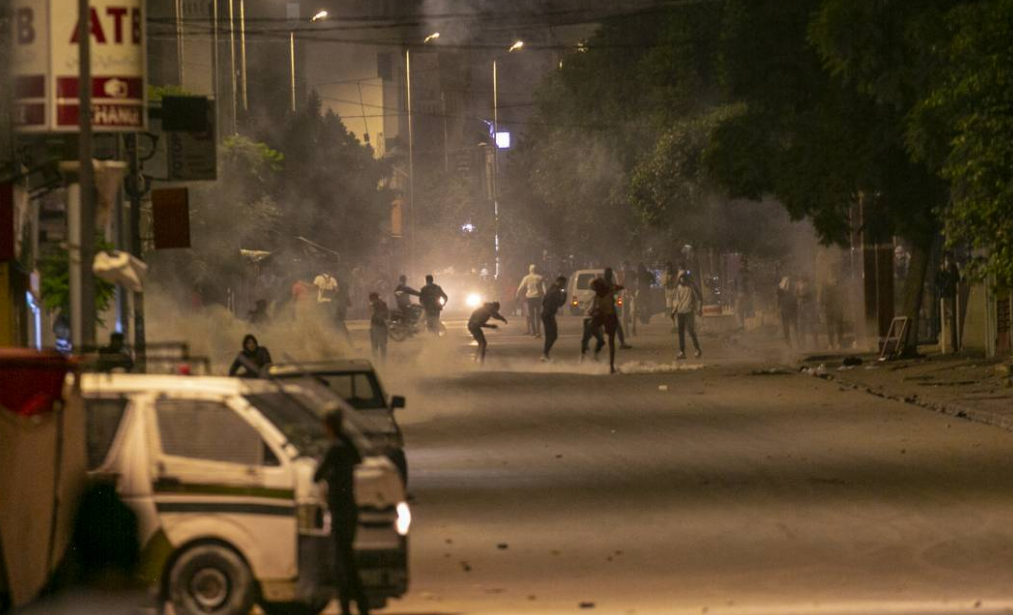 Tunus jî wekî Îranê bû qada xwepêsandanê!