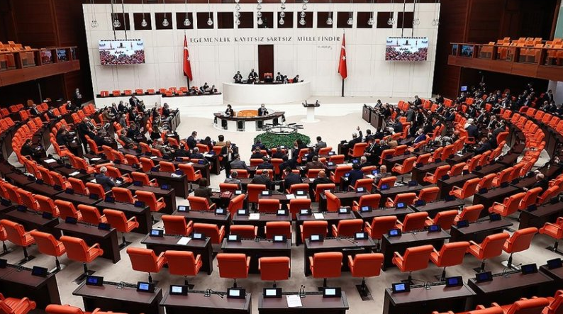 Rayedarên Ak Partiyê, diçin serdana HDPê!