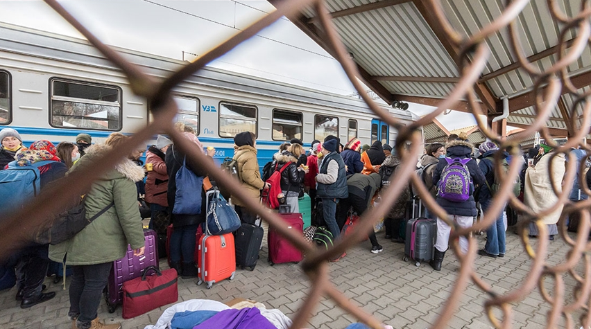 Almanyayê, dergehên xwe li milyonek penaber vekirin