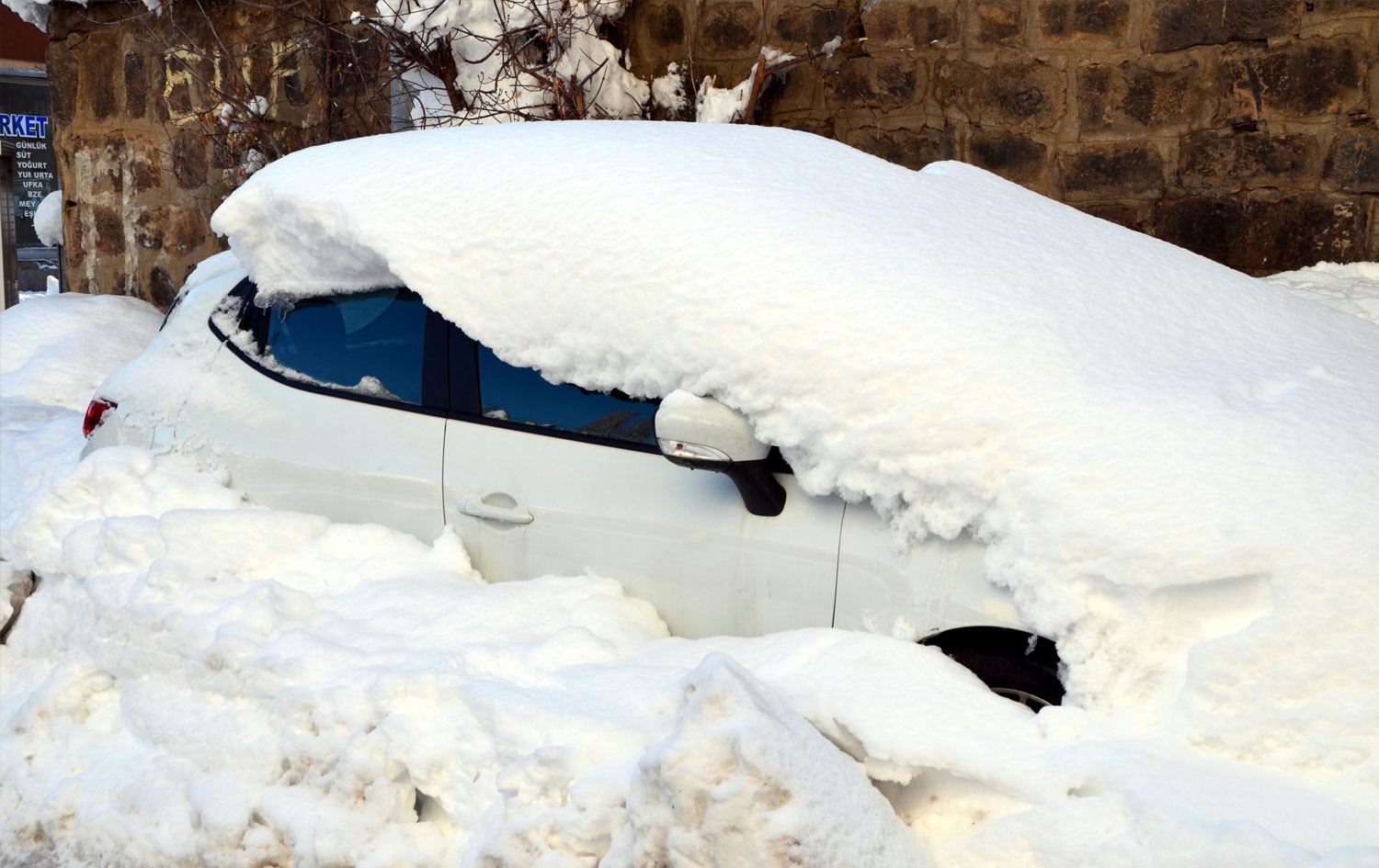 Li bajarê Bedlîsê bilindahiya berfê 168 cm yî derbas kir