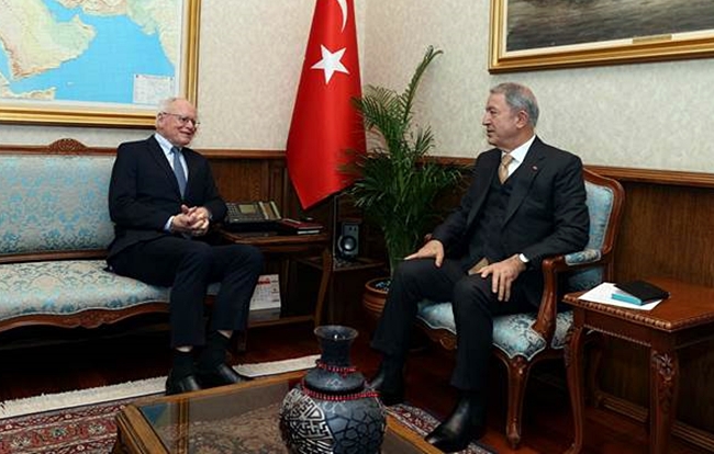 Hulusî Akar û James Jeffrey li Enqereyê civiyan