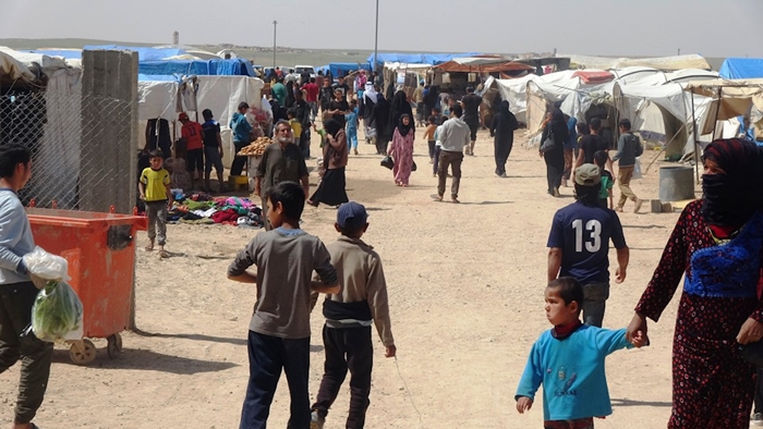 Jiyana zêdetirî 200 hezar koçberên Efrînê di xeterê de ye