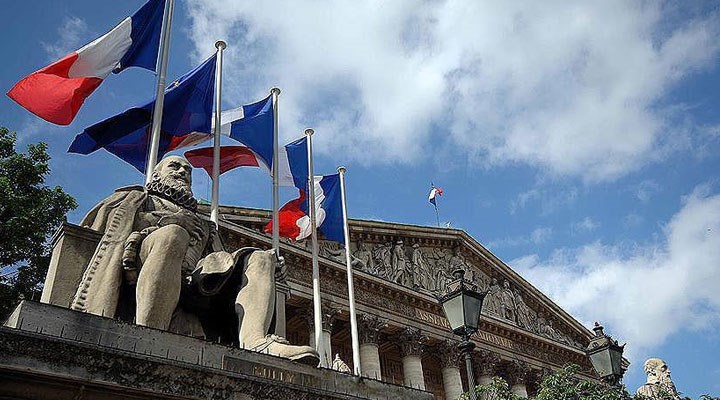Fransayê ji bo êrîsên Tirkiyê bertek nîsan da: Gefê li ser îstiqrara herêmê çêdike!