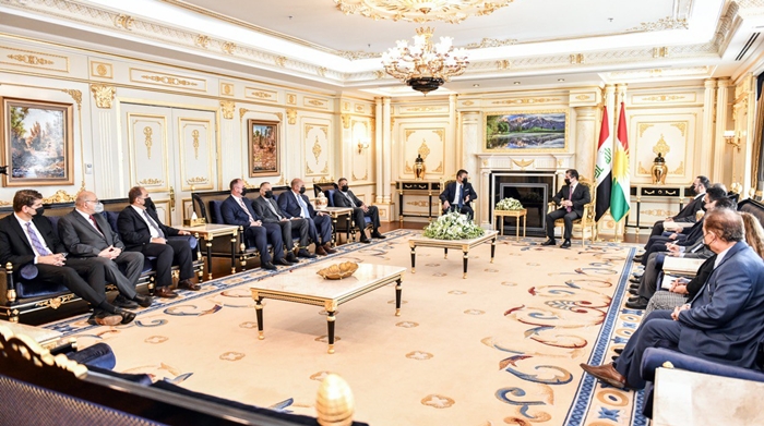 Mesrûr Barzanî pêswazî li nûnerên 'Jûra Bazirganî ya Keldanî ya Amerîka' kir