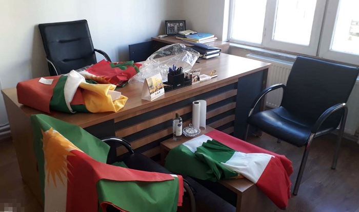 Di serdegirtina polîsan a dijî ‘Ala Kurdistanê’ de Sekreterê Azadî hat desteserkirin