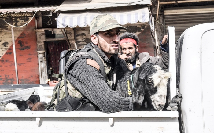 Çekdaran li Efrînê pezê xelkê dizîn