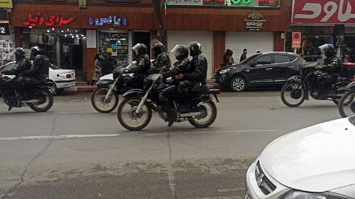 Rojhilat | Îranê hêzeke mezin sand bajarê Sineyê