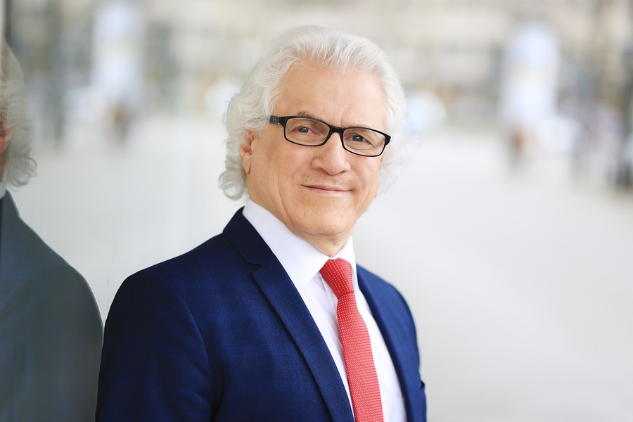 Akademîsiyenê Kurd xelata jêhatîbûnê ya Serokatiya Komara Almanyayê sitend