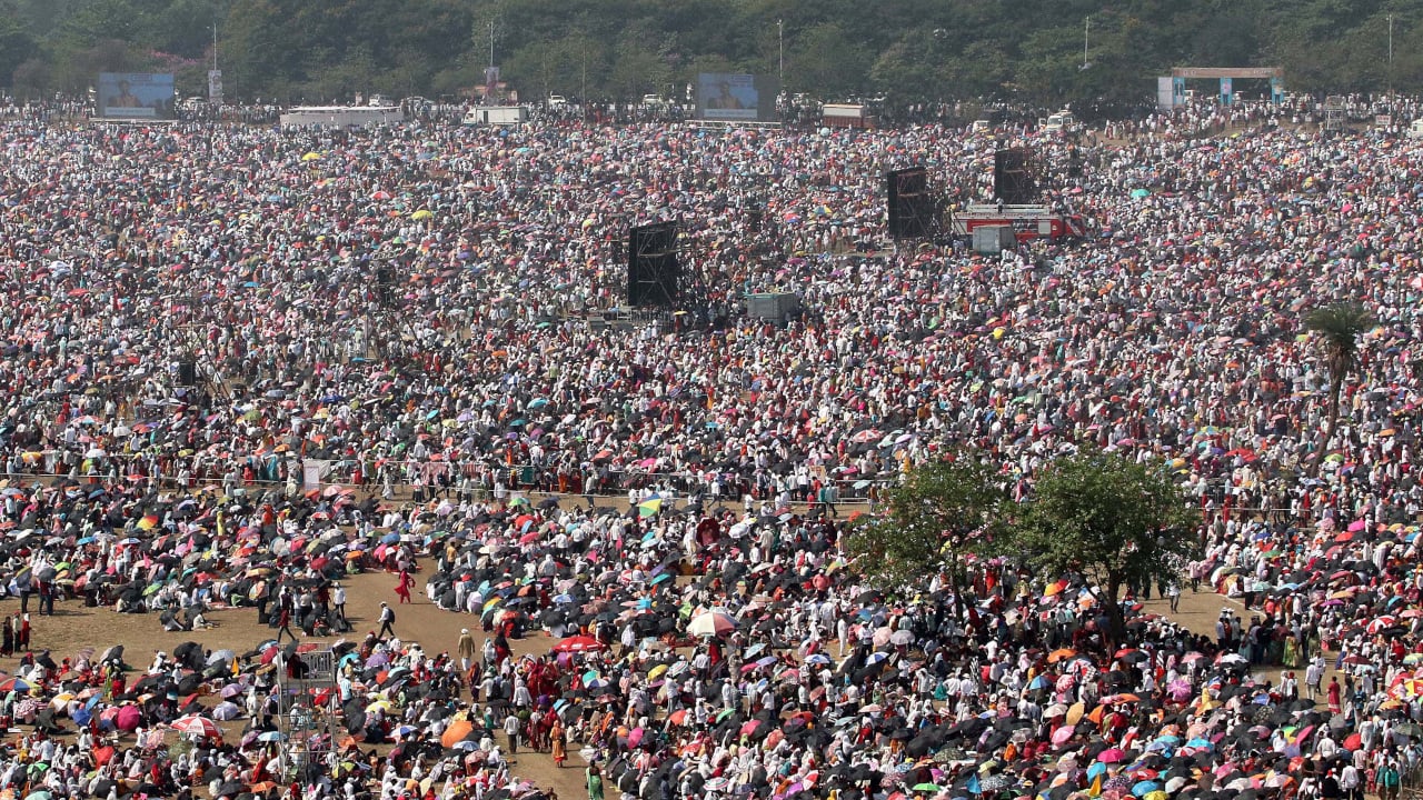 Li Hindistanê 13 kesên besdarî merasimekê bûn ji ber tavê mirin