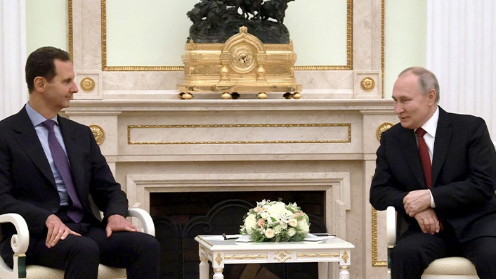 Vladimir Pûtîn li Kremlînê pêswazî li Besar Esed kir…