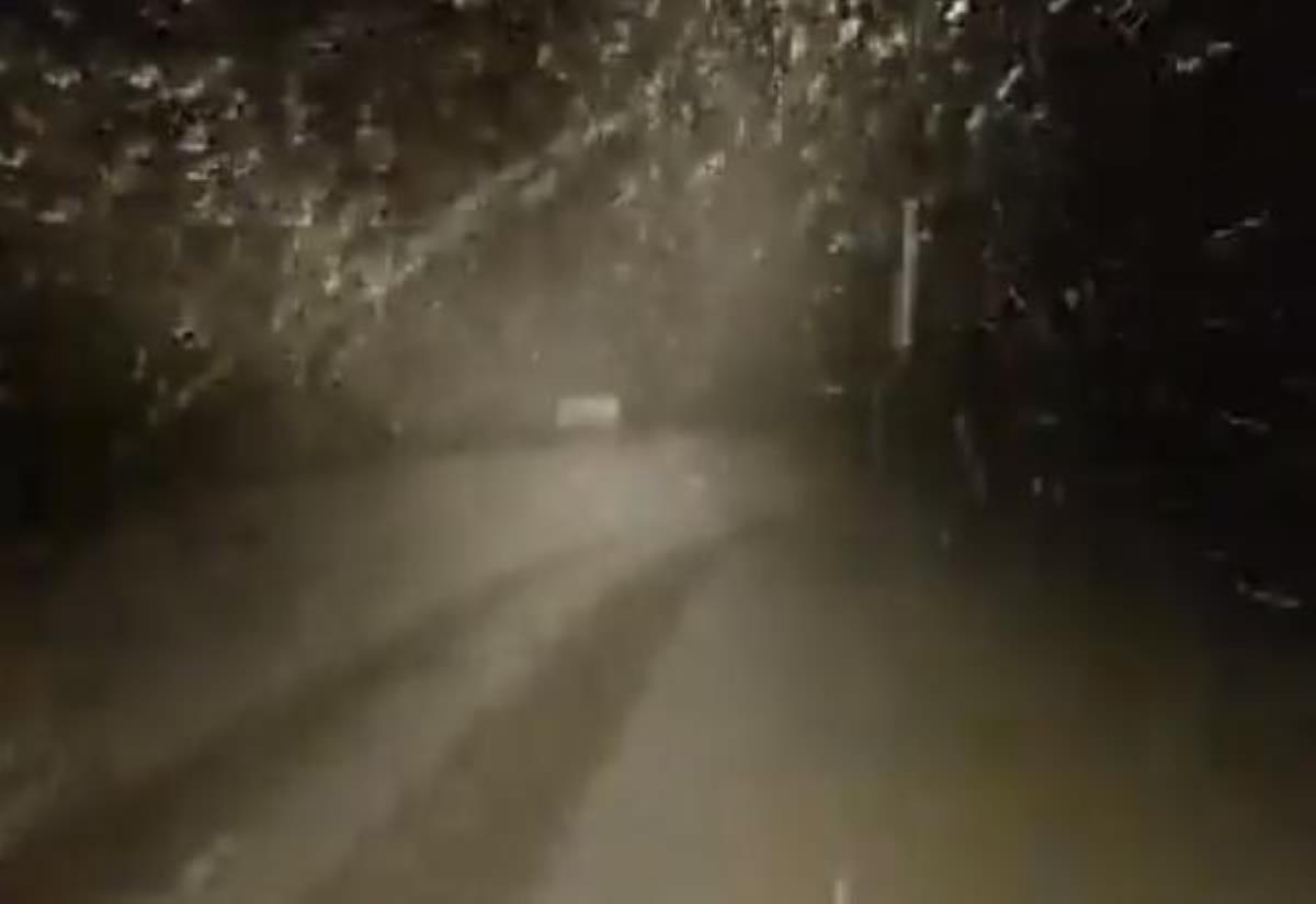 Rêya Ezirganê ji ber berf û bamistê ji bo TIRan hat qedexekirin