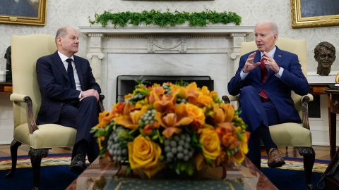 Serokê Amerîkayê Joe Biden serokwezîr Olaf Scholz li Koska Sipî kir mêvan