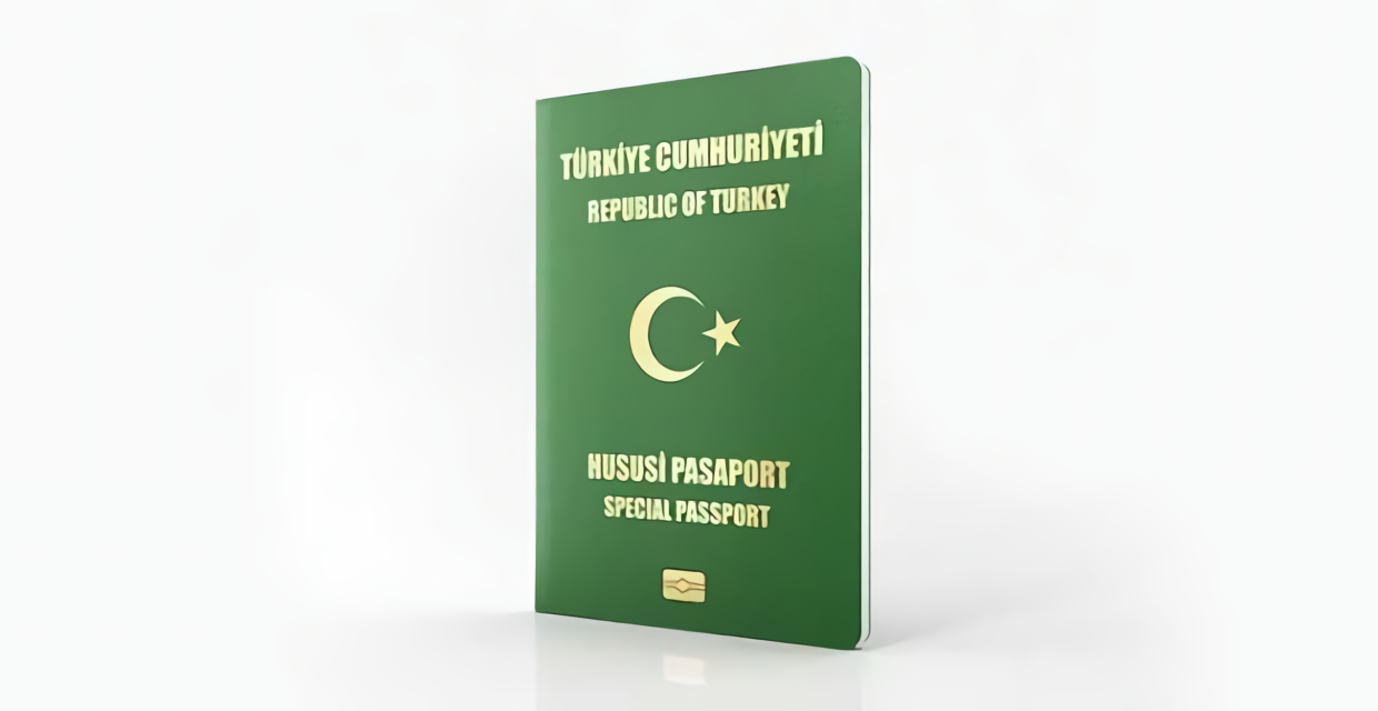 Wezîr Suleyman Soylu li ser pasaporta taybet (kesk) axifî