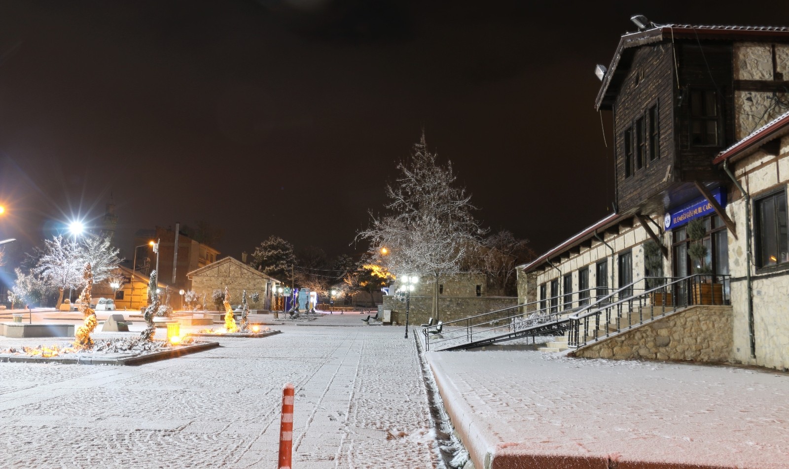 Bandora barîna berfê li Xarpûtê xwe nîsan da