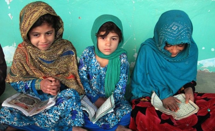 Li Afganistanê dibistanên zarokên keç hatin girtin