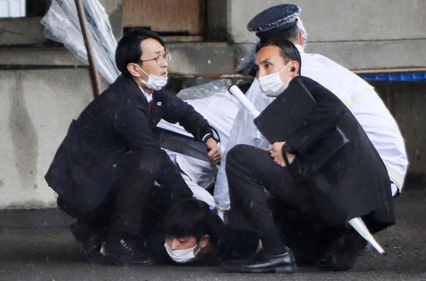 Di dema serdana Serokwezîrê Japonya Kisîda de dengê teqînê hat bihîstin