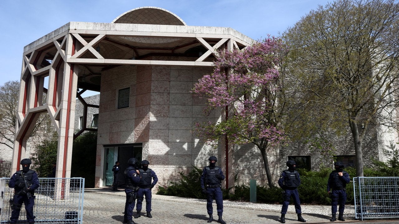 Kesekî Afganî li Lizbonê êrîsî navenda Sîeyên Îsmaîlî kir: 2 kustî...