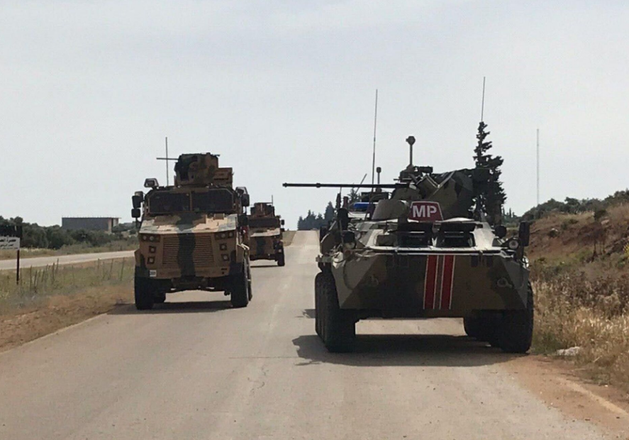 Hêzên Tirk û Rus, li Rojava dewriyeyên hevbes kirin