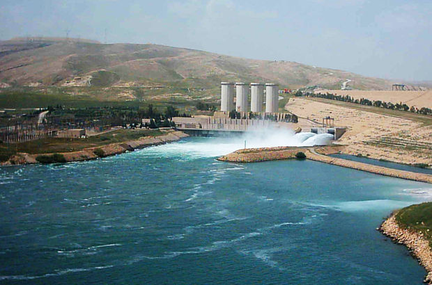 Sandeke bilind a Amerîkî serdana bendava stratejîk a herêma Firatê kir