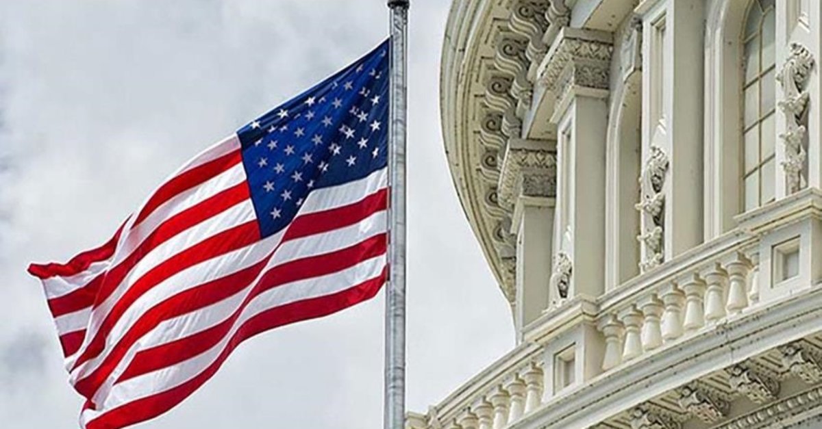 Amerîka kes û dezgeyên ku alîkariyê didin çêkirina çekên Îranê xist lîsta res