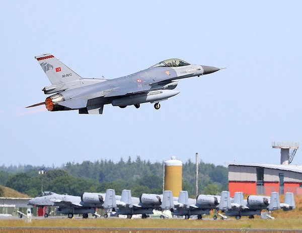 NATO tetbîqata hewayî ya herî mezin li Almanya dike