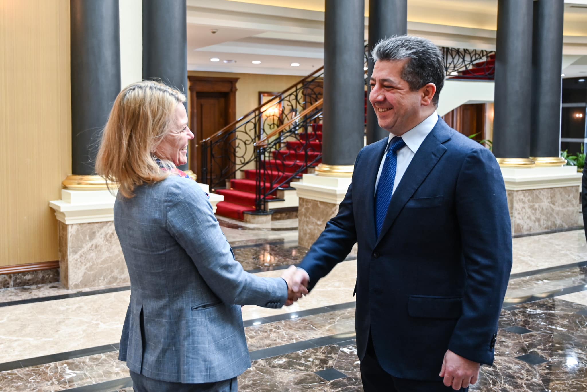 Balyozê Gistî yê Brîtanya: Herêma Kurdistanê di warê besdariya jinan di siyasetê de gelek pês de ye