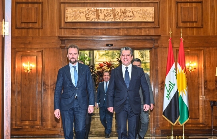 Balyozê YE: Di pêwendiyên Bexda-Hewlêrê de pêsketineke berçav heye