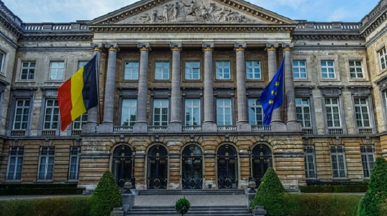 Hikûmeta wî welatî, ji bo wezîran qedexe danî!