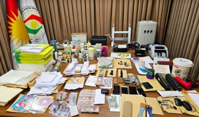 Li Hewlêrê mafyeya dolar û dînarê sexte hate desteser kirin