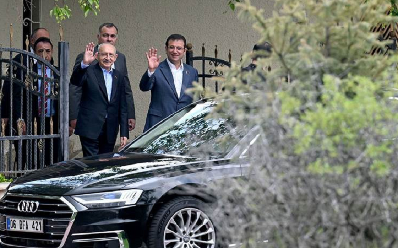 Serokê CHPê û Ekrem Îmamoglu civiyan