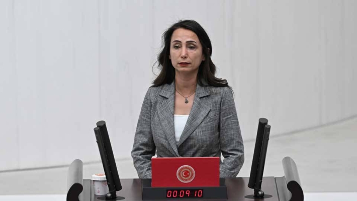 Namzeda Yesil Sol Partiyê yê serokê meclisa Tirkiyê askera bû