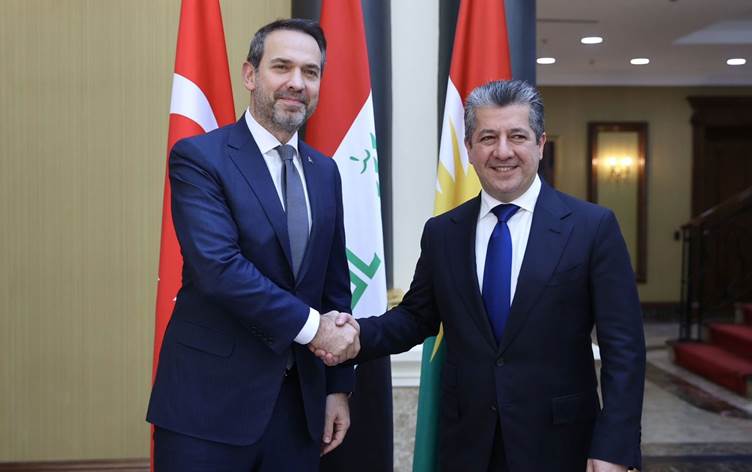 Mesrûr Barzanî bi wezîrê petrolê yê Tirkiyê Bayraktar re li ser petrola Kurdistanê civiya