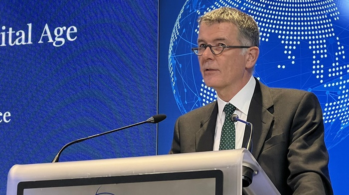 Îstixbarata Îngilîz dest bi wergirtina karmendên Rûsî kir!