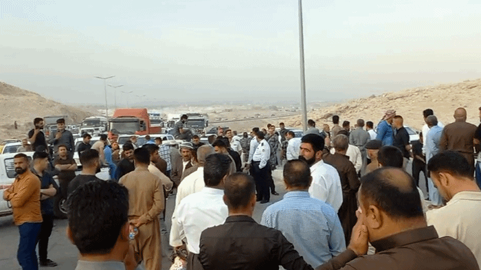 Cotkarên Kurd ji ber astengiyên hêzên Iraqê rêya Mexmûr û Hewlêrê girtin