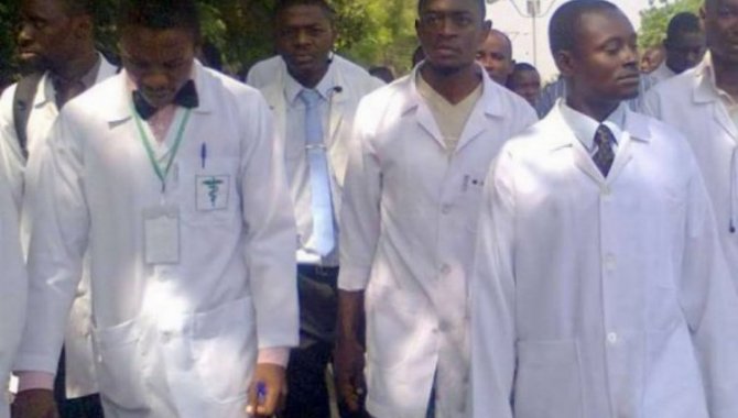 Doktorên Nîjeryayê greva xwe pasde xistin