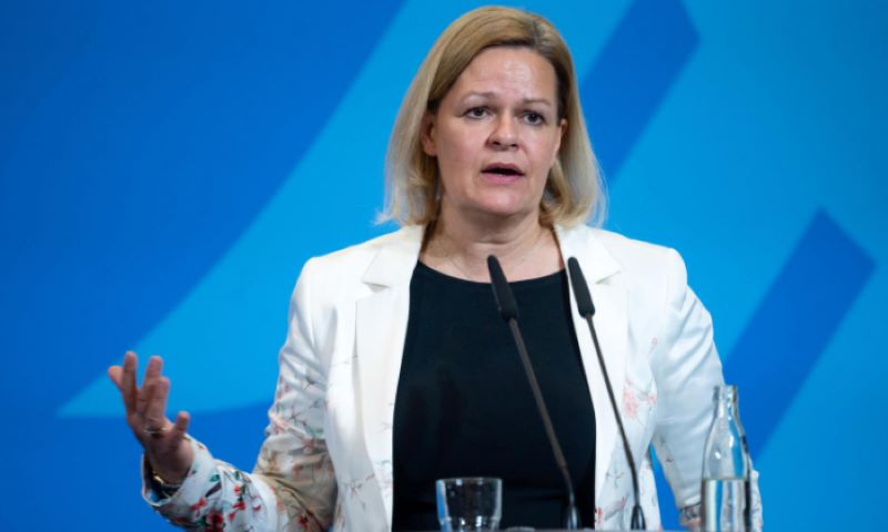 Almanyayê, pêsniyaza li ser penaberan red kir