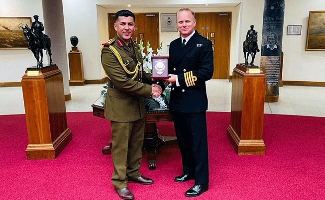 Efserê Pêsmerge bawernameya Koleja Zanistên Leskerî ya Brîtanyayê wergirt