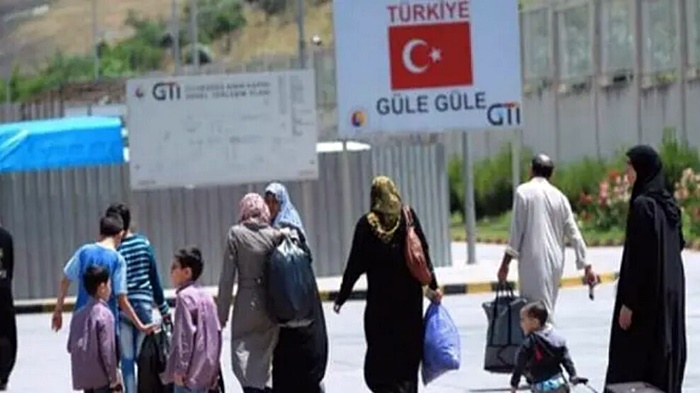 Hikûmeta Tirkiyê 600 penaberên Sûrî radestî komên çekdar kir