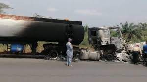 Di encama teqîna tankêrê de 8 kes mirin